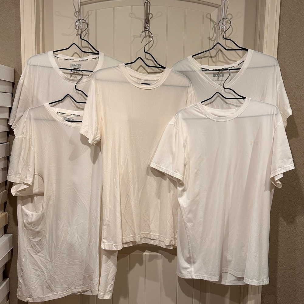 5 Men’s Duluth Trading and Under Armour t-shirts